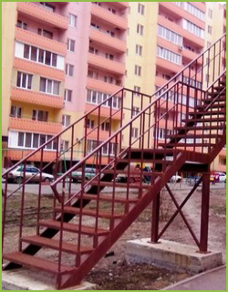 Маршевая металлическая лестница ЛПМ-01